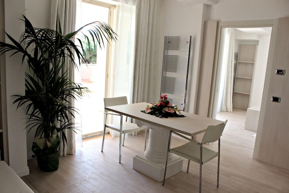 Boutique Hotel Paradiso Bovelacci Milano Marittima Exterior photo