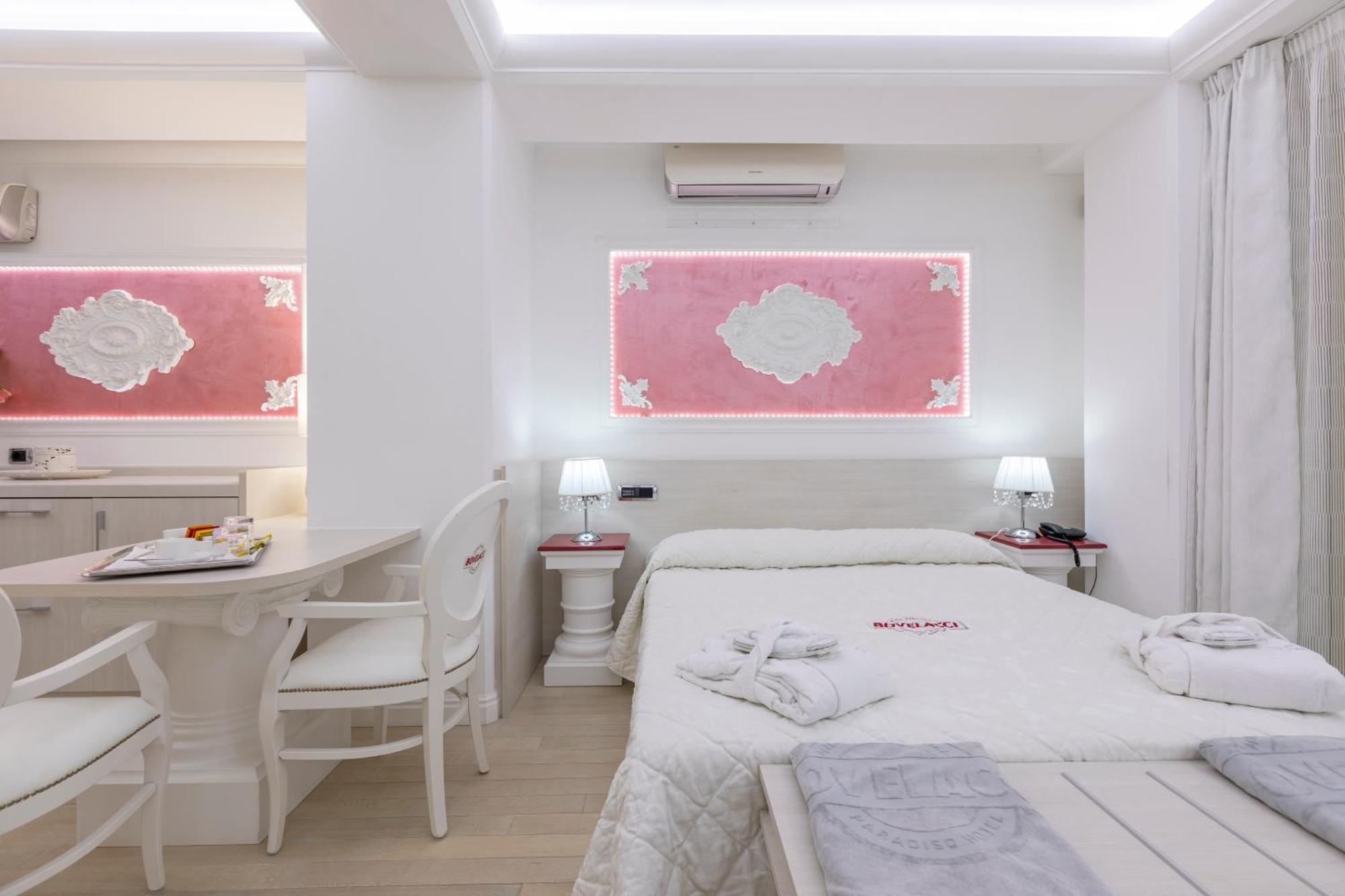 Boutique Hotel Paradiso Bovelacci Milano Marittima Exterior photo